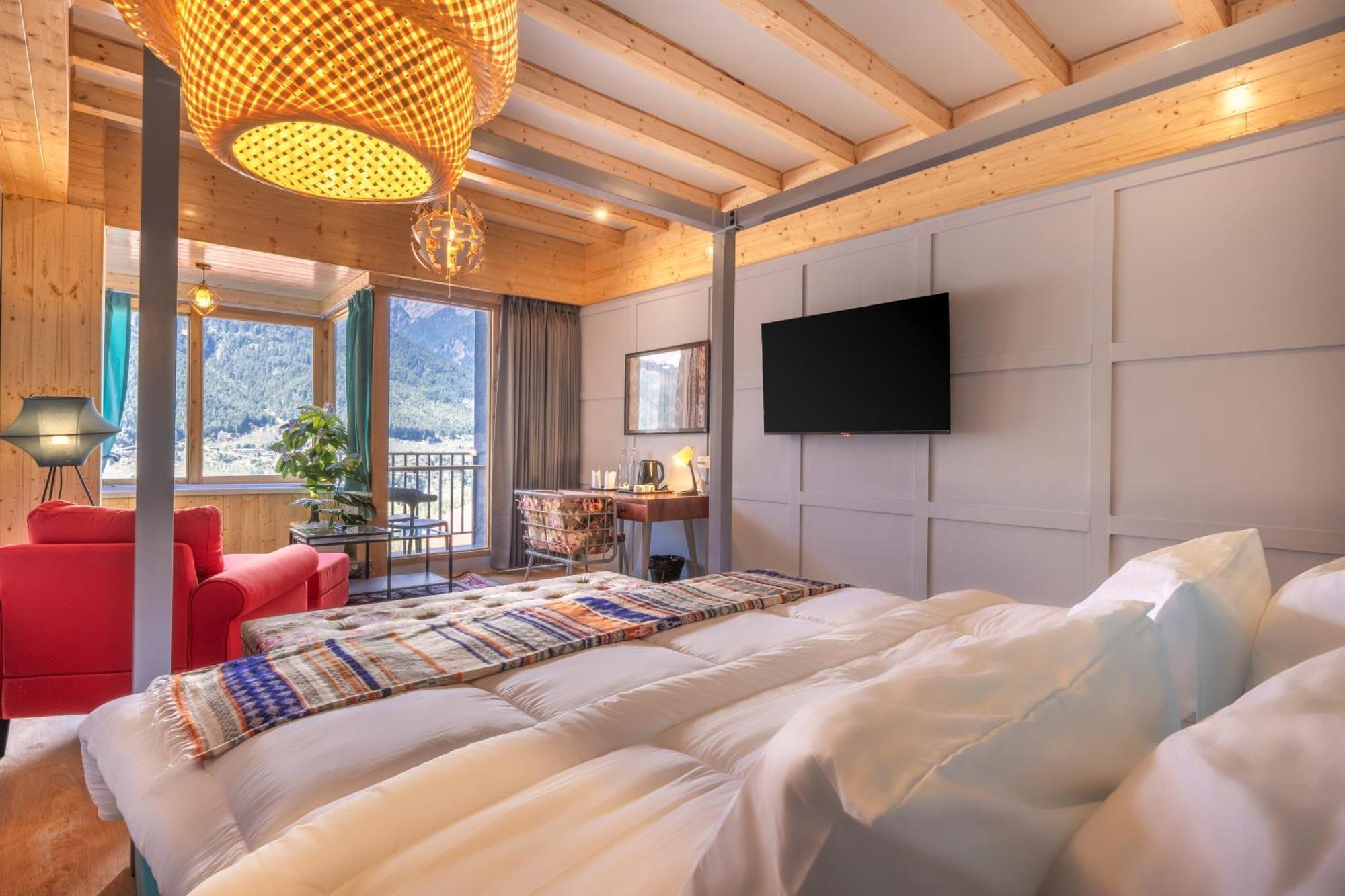 Echor Himalayan Heights Luxe Manali Hotel Exterior photo